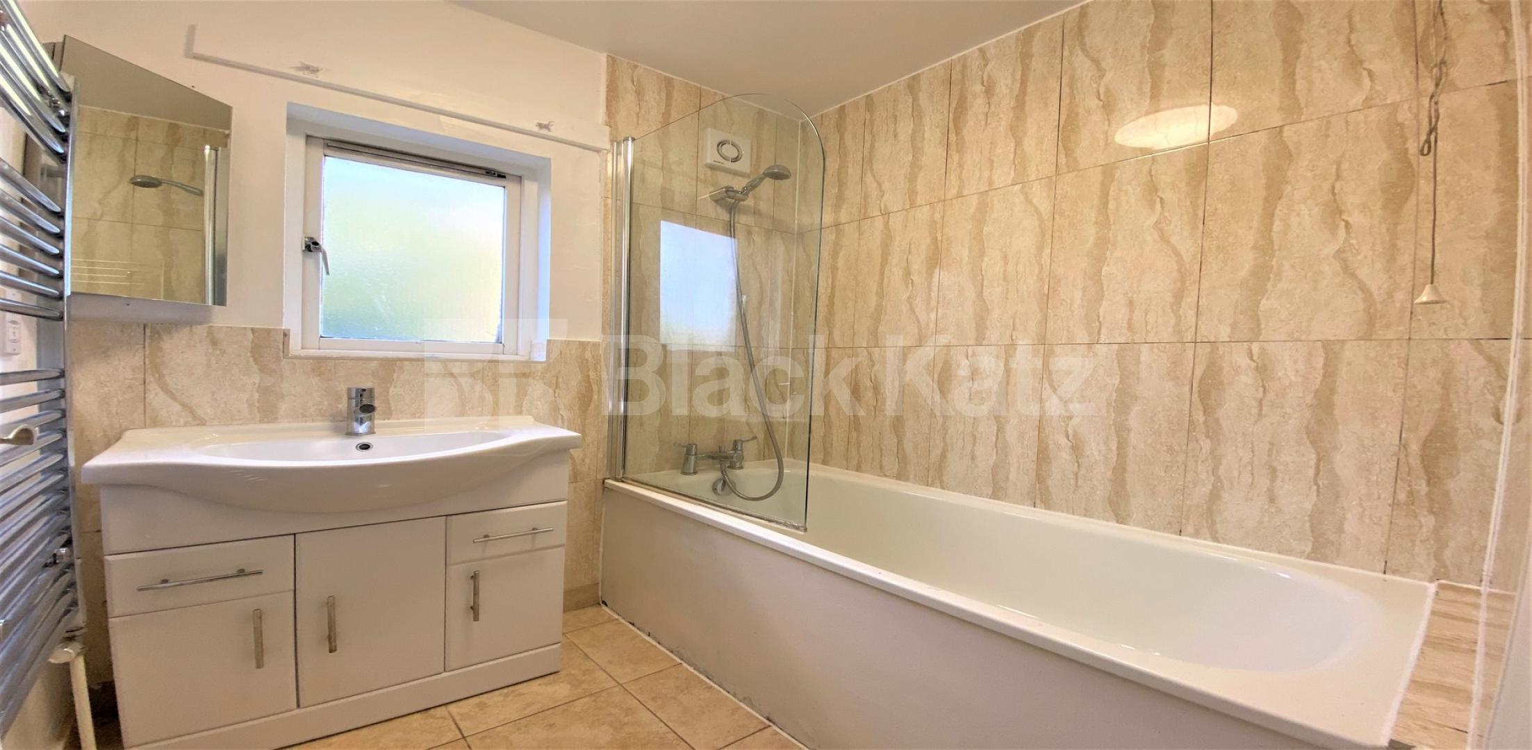 			2 Bedroom, 1 bath, 1 reception Apartment			 Gifford Street N1, Caledonian road / Kings cross